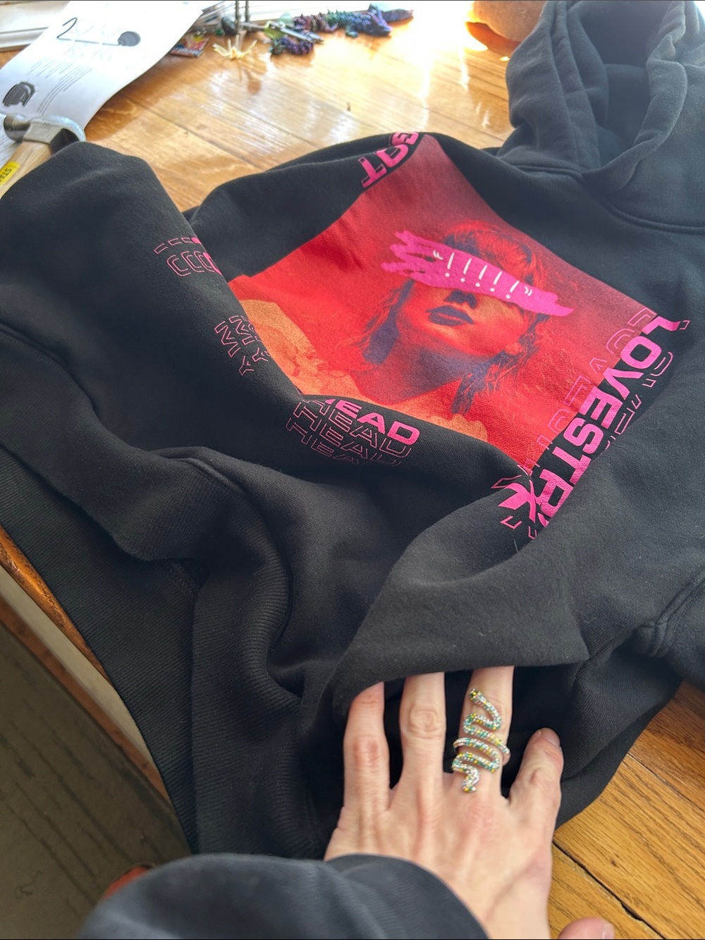 Taylor Swift 1989 official Lovestruck hoodie size M - Picture 9 of 9